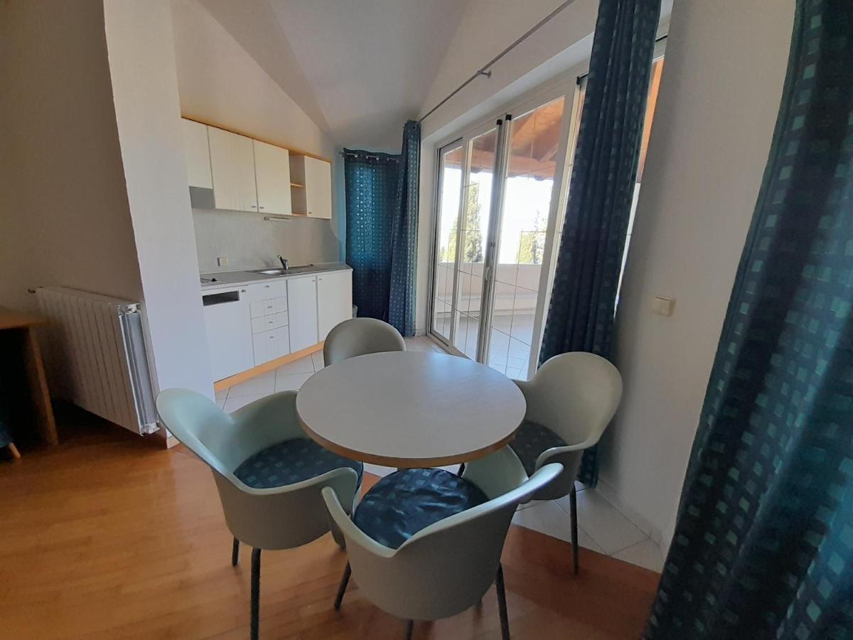 مْليني Aparthotel Plat المظهر الخارجي الصورة